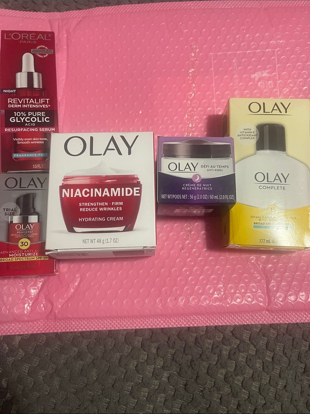 OLAY Niacinamide Hydrating Cream and Complete Lotion - Pink and White Packaging